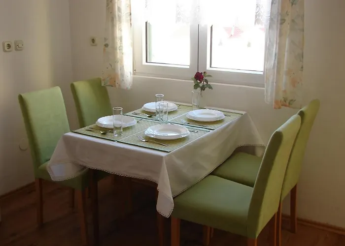 Apartamento Family Friendly With A Swimming Pool Pag - 12795 Pag Town