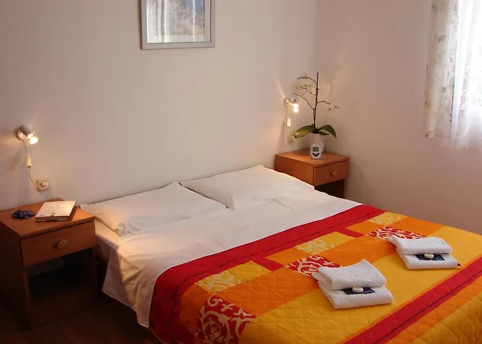 Family Friendly With A Swimming Pool Pag - 12795 Appartamento Pag Town